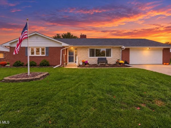 1050 Clairmont Avenue, Napoleon, OH 43545