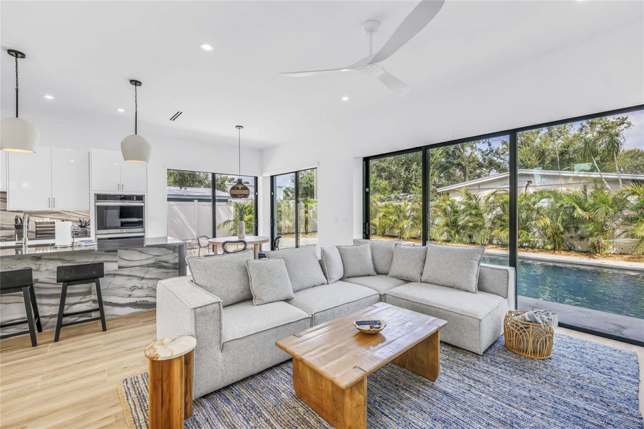 2345 Temple Street, Sarasota, FL 34239 Photo