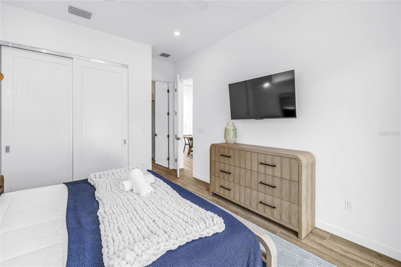 2345 Temple Street, Sarasota, FL 34239 Photo