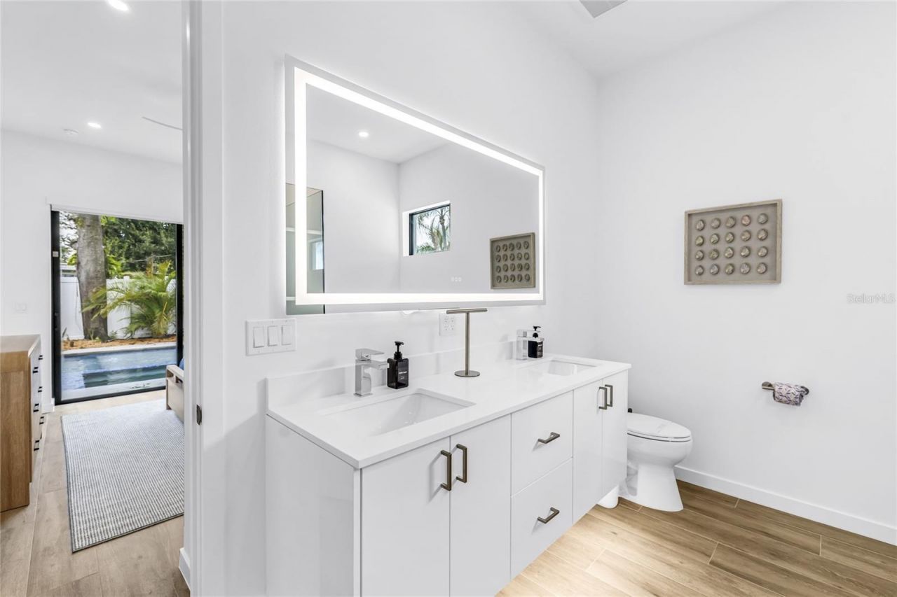 2345 Temple Street, Sarasota, FL 34239 Photo