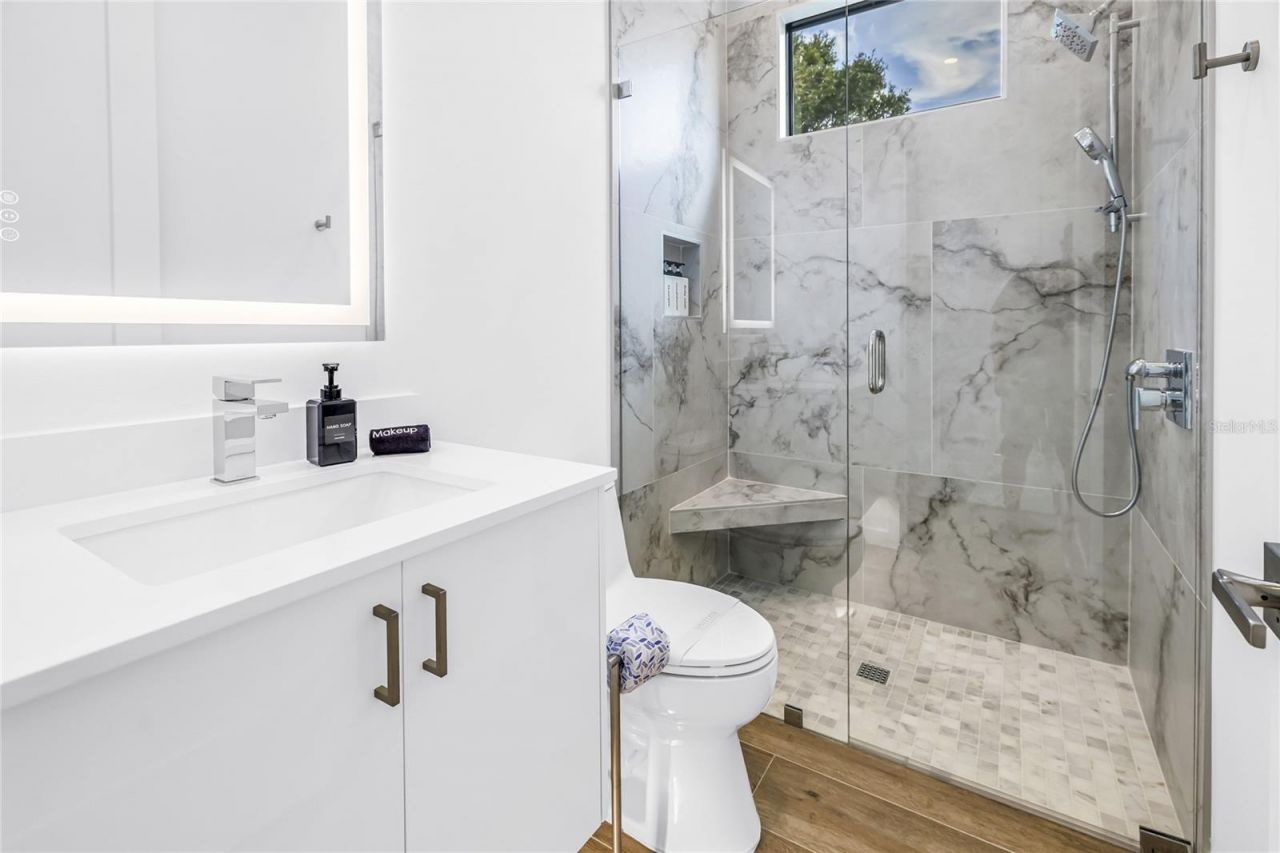 2345 Temple Street, Sarasota, FL 34239 Photo