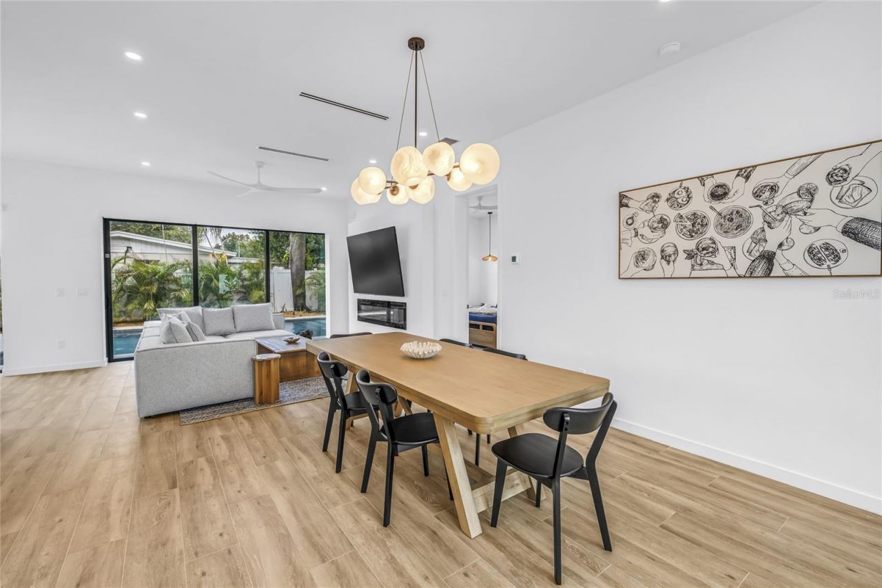 2345 Temple Street, Sarasota, FL 34239 Photo