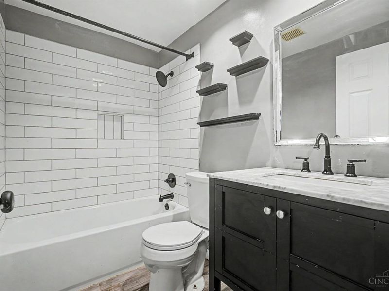 967 Harrogate Court, Forest Park, OH 45240 Photo 10