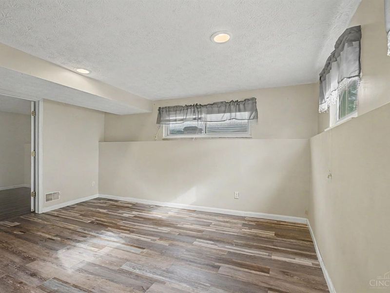 967 Harrogate Court, Forest Park, OH 45240 Photo 21
