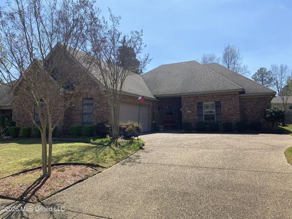 102 Trace Wood Cove, Clinton, MS 39056
