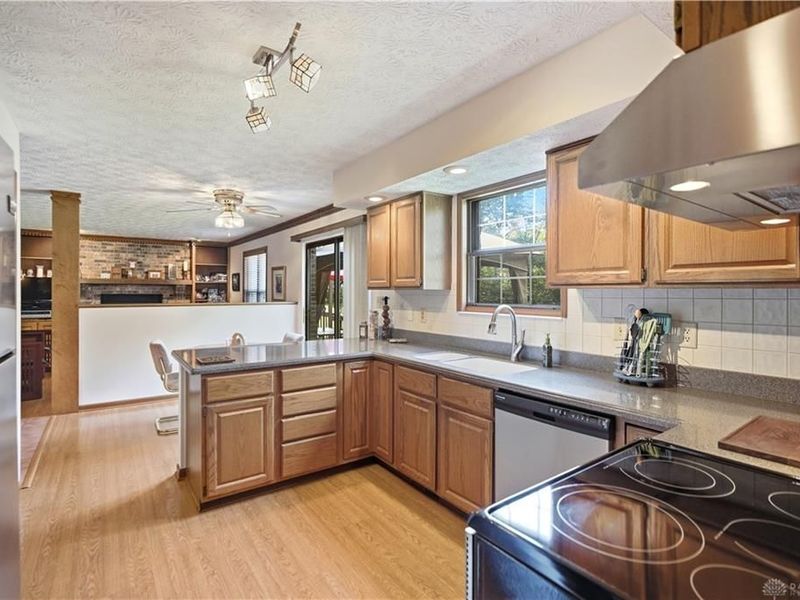 6017 Guard Hill Place, West Carrollton, OH 45459 Photo 5