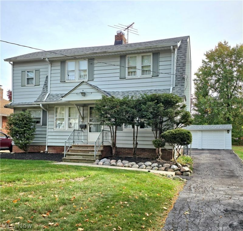 1499 Sunview Road, Lyndhurst, OH 44124 Main Photo
