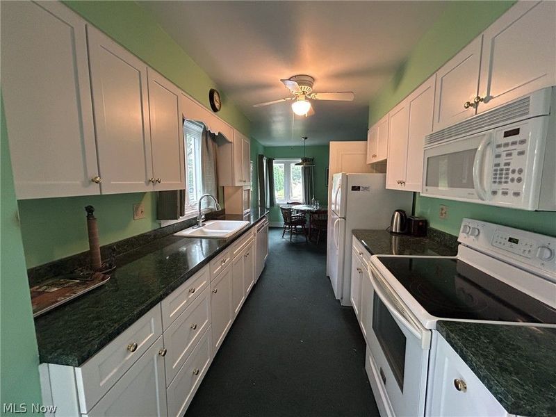 155 Vincent Street, Alliance, OH 44601 Photo 7