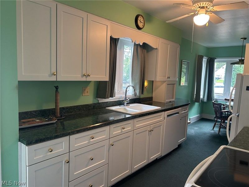 155 Vincent Street, Alliance, OH 44601 Photo 8