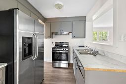 2716 Leola Street photo 4