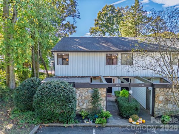 3732 Winding Creek Lane, Charlotte, NC 28226