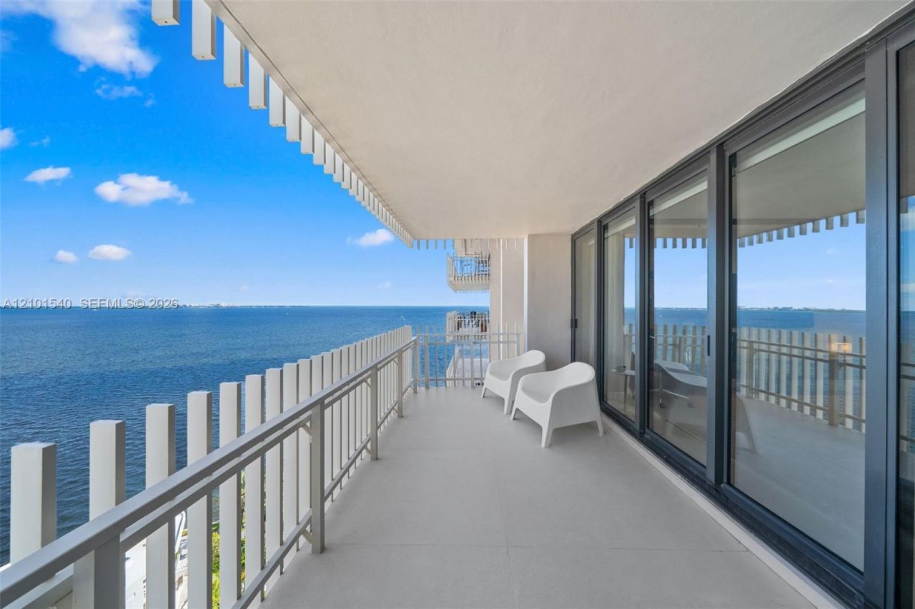 3 Grove Isle Dr , Unit C1701, Miami, FL 33133 Photo