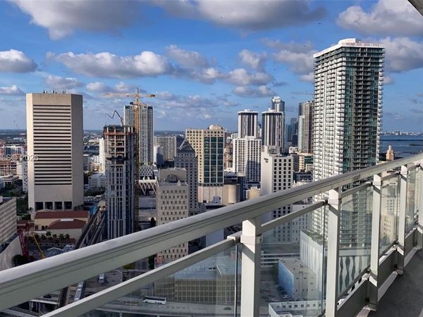 90 SW 3rd St , Unit 3907, Miami, FL 33130