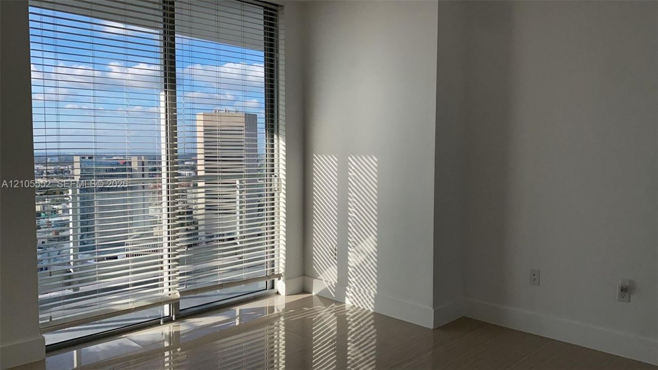 90 SW 3rd St , Unit 3907, Miami, FL 33130 Photo
