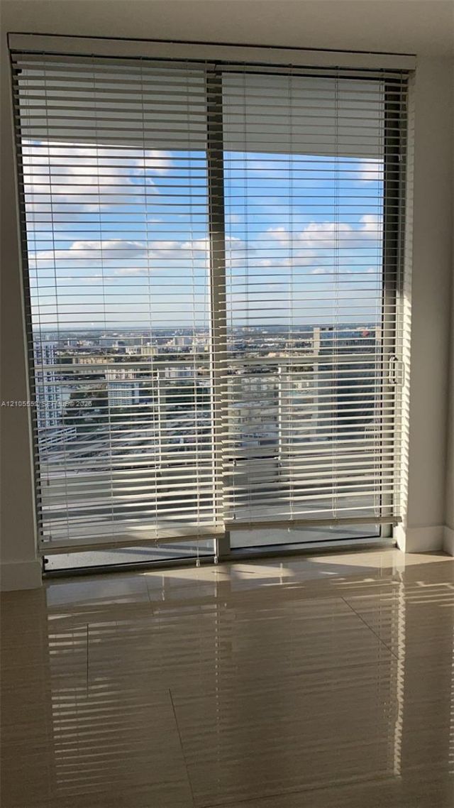90 SW 3rd St , Unit 3907, Miami, FL 33130 Photo
