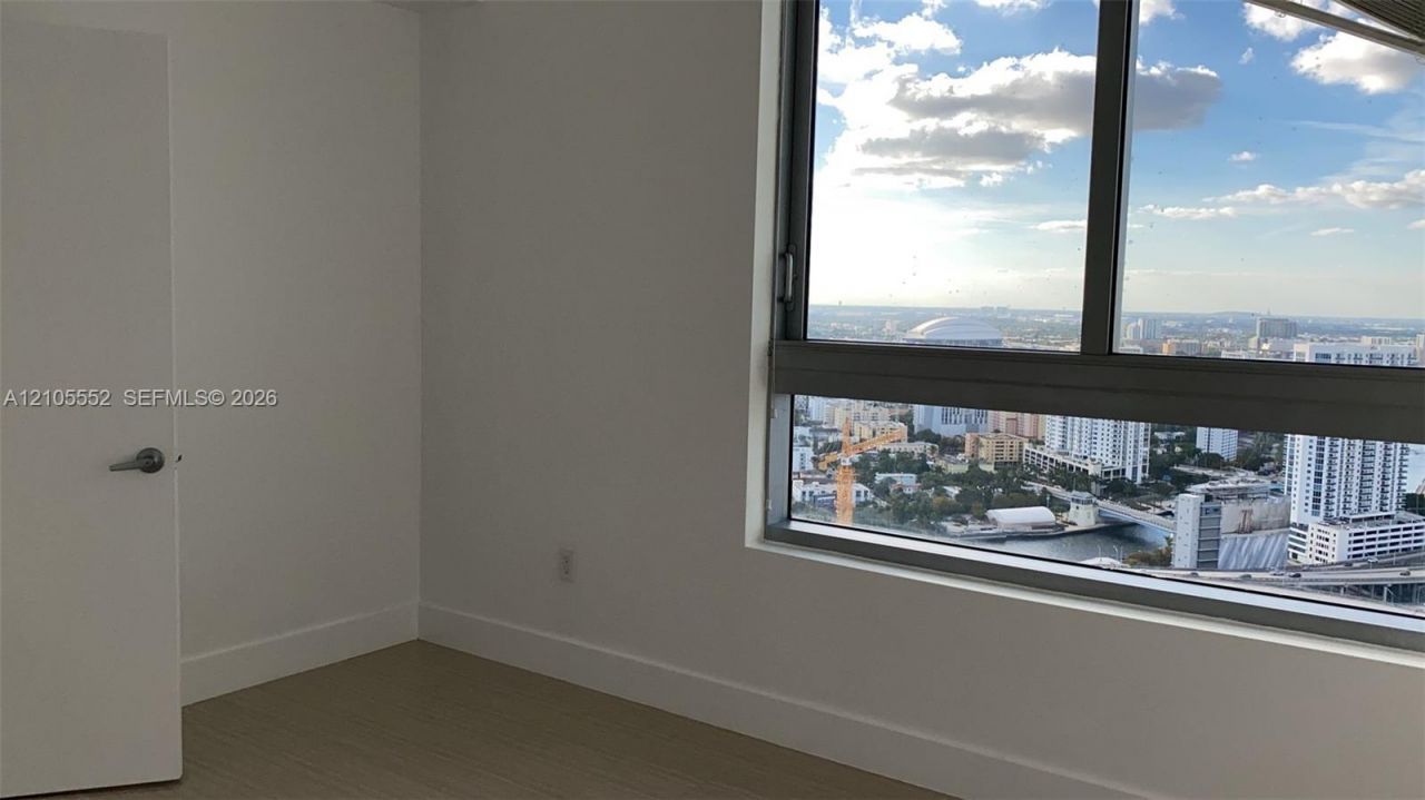 90 SW 3rd St , Unit 3907, Miami, FL 33130 Photo
