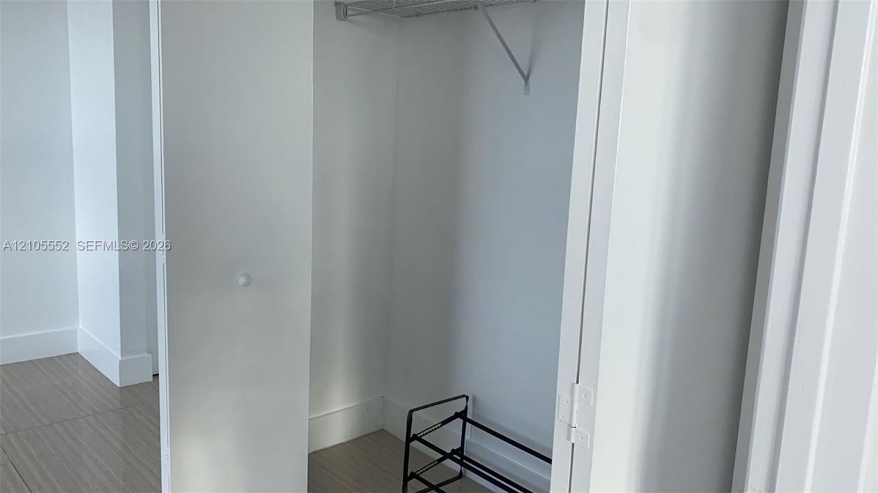 90 SW 3rd St , Unit 3907, Miami, FL 33130 Photo