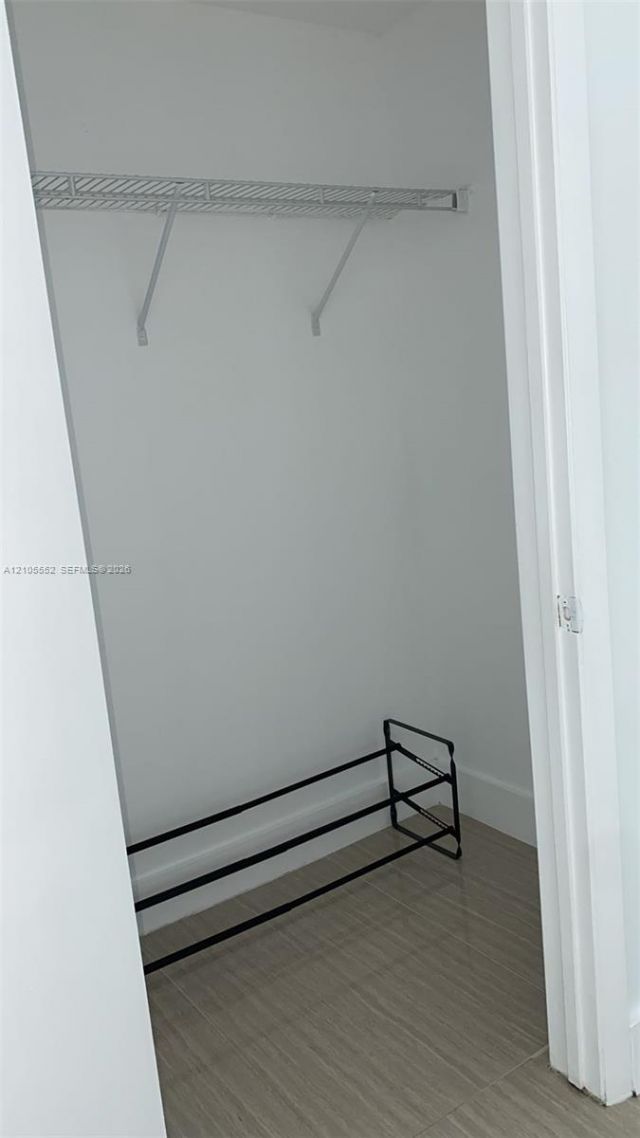 90 SW 3rd St , Unit 3907, Miami, FL 33130 Photo
