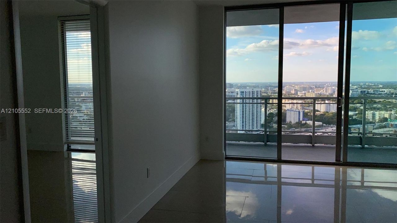 90 SW 3rd St , Unit 3907, Miami, FL 33130 Photo