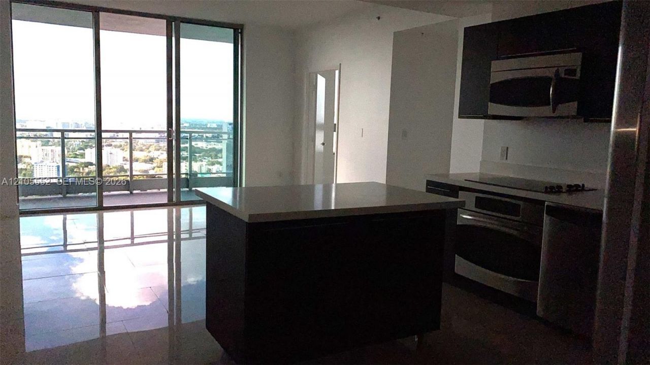 90 SW 3rd St , Unit 3907, Miami, FL 33130 Photo