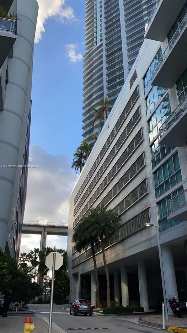 90 SW 3rd St , Unit 3907, Miami, FL 33130 Photo