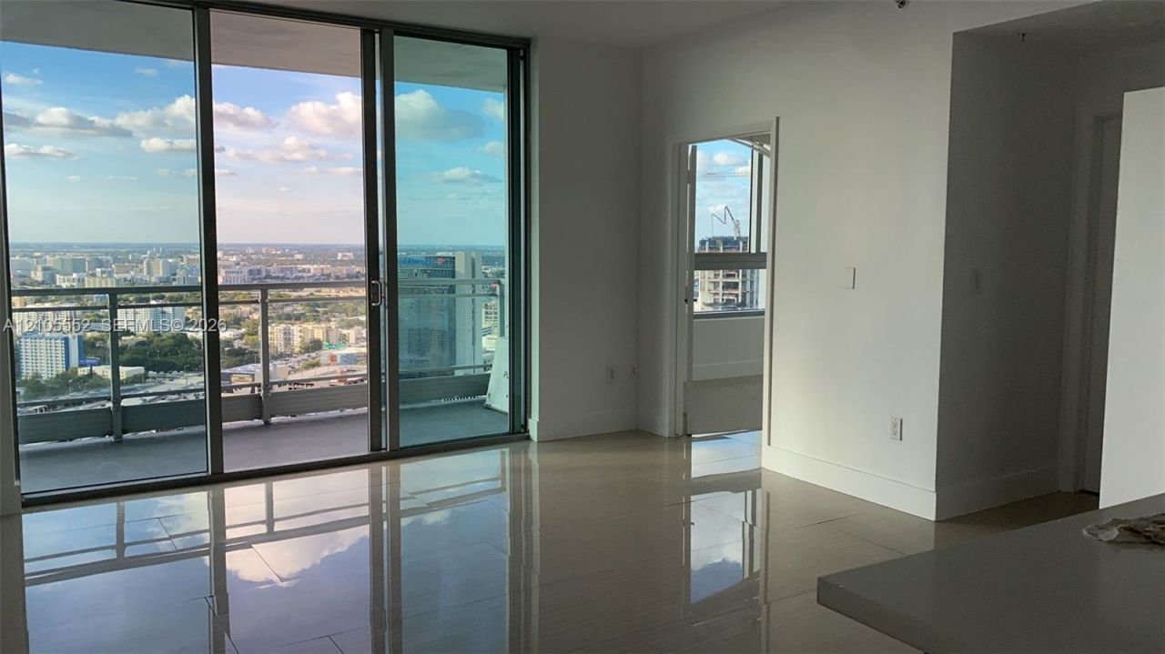 90 SW 3rd St , Unit 3907, Miami, FL 33130 Photo