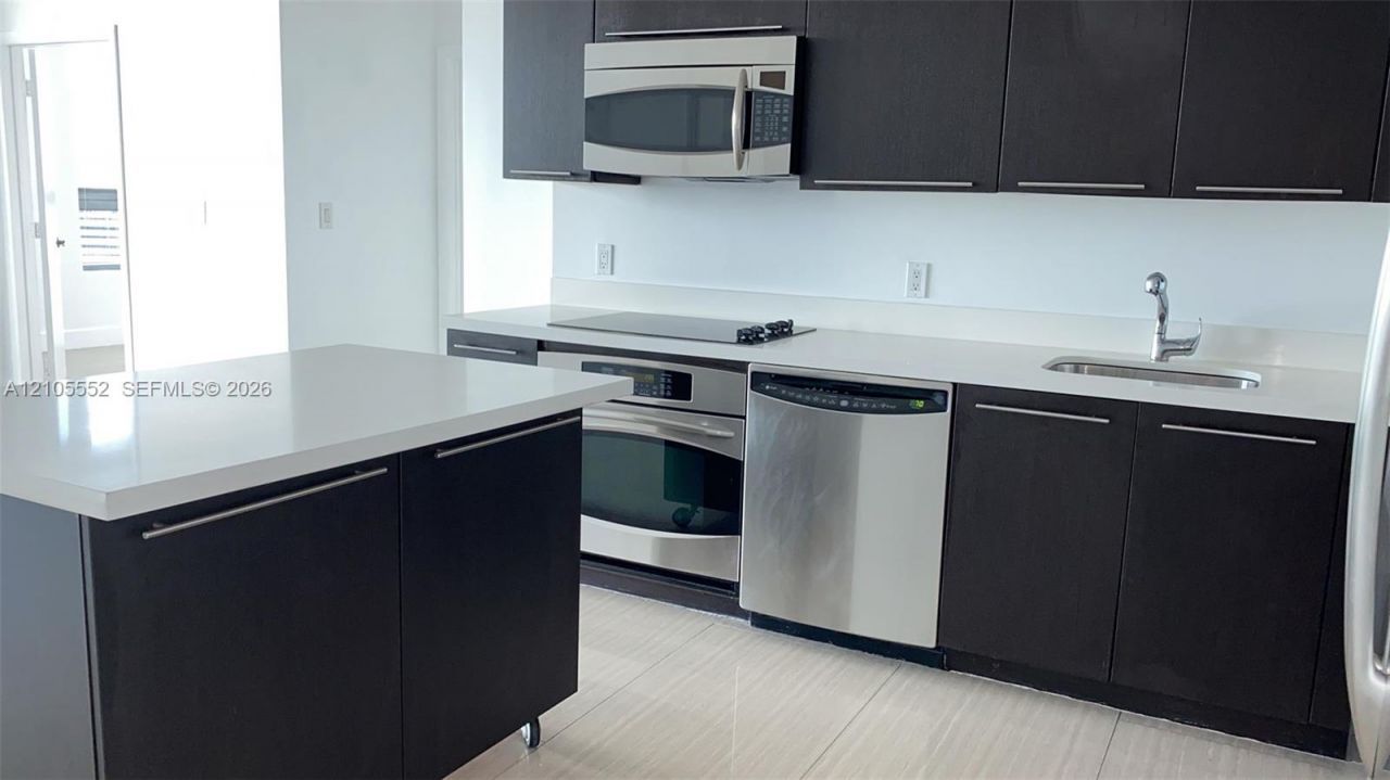 90 SW 3rd St , Unit 3907, Miami, FL 33130 Photo