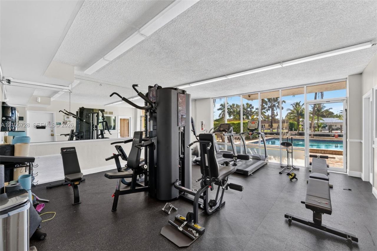 2350 NE 135th St , Unit 1006, North Miami, FL 33181 Photo