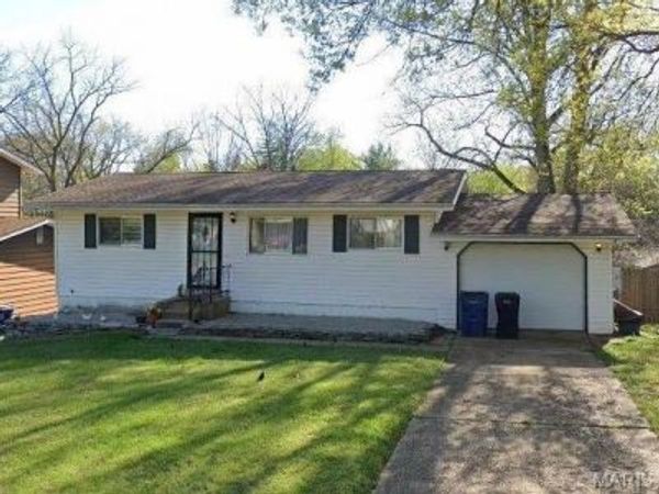 448 Golden Valley Drive , St Louis, MO 63129