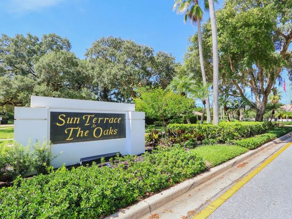 8701 CHAPMAN OAK Court, Palm Beach Gardens, FL 33410