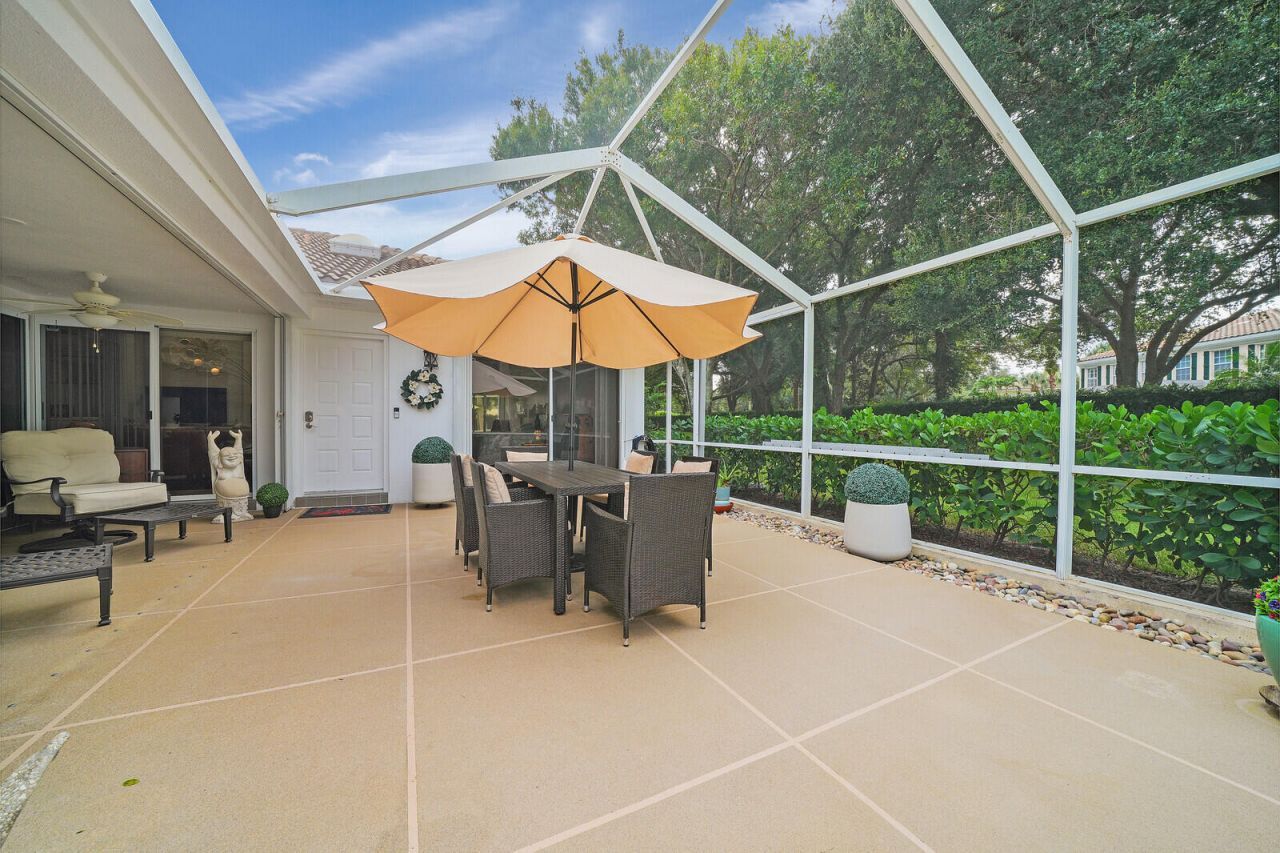 8701 Chapman Oak Court, Palm Beach Gardens, FL 33410 Photo
