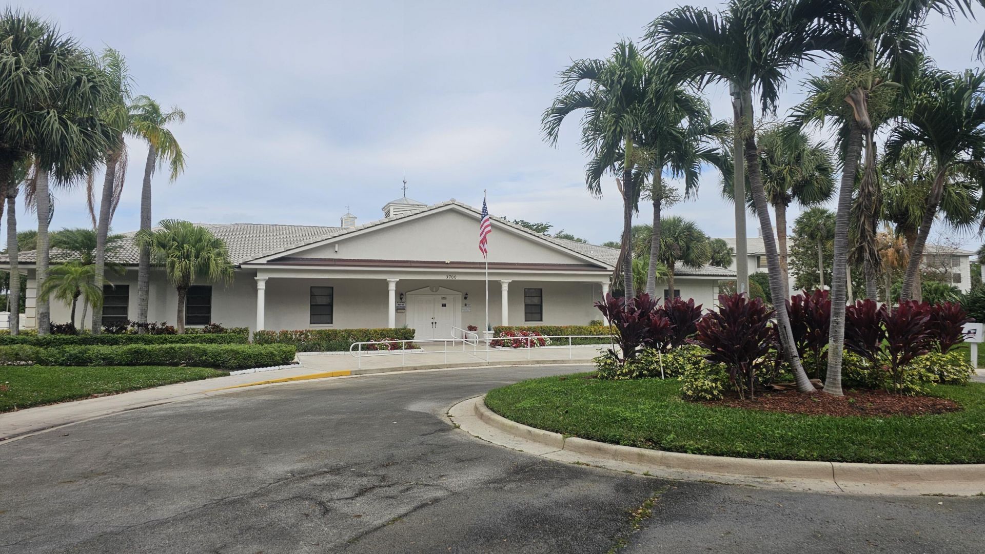 3630 Whitehall Drive, Unit 303, West Palm Beach, FL 33401 Photo