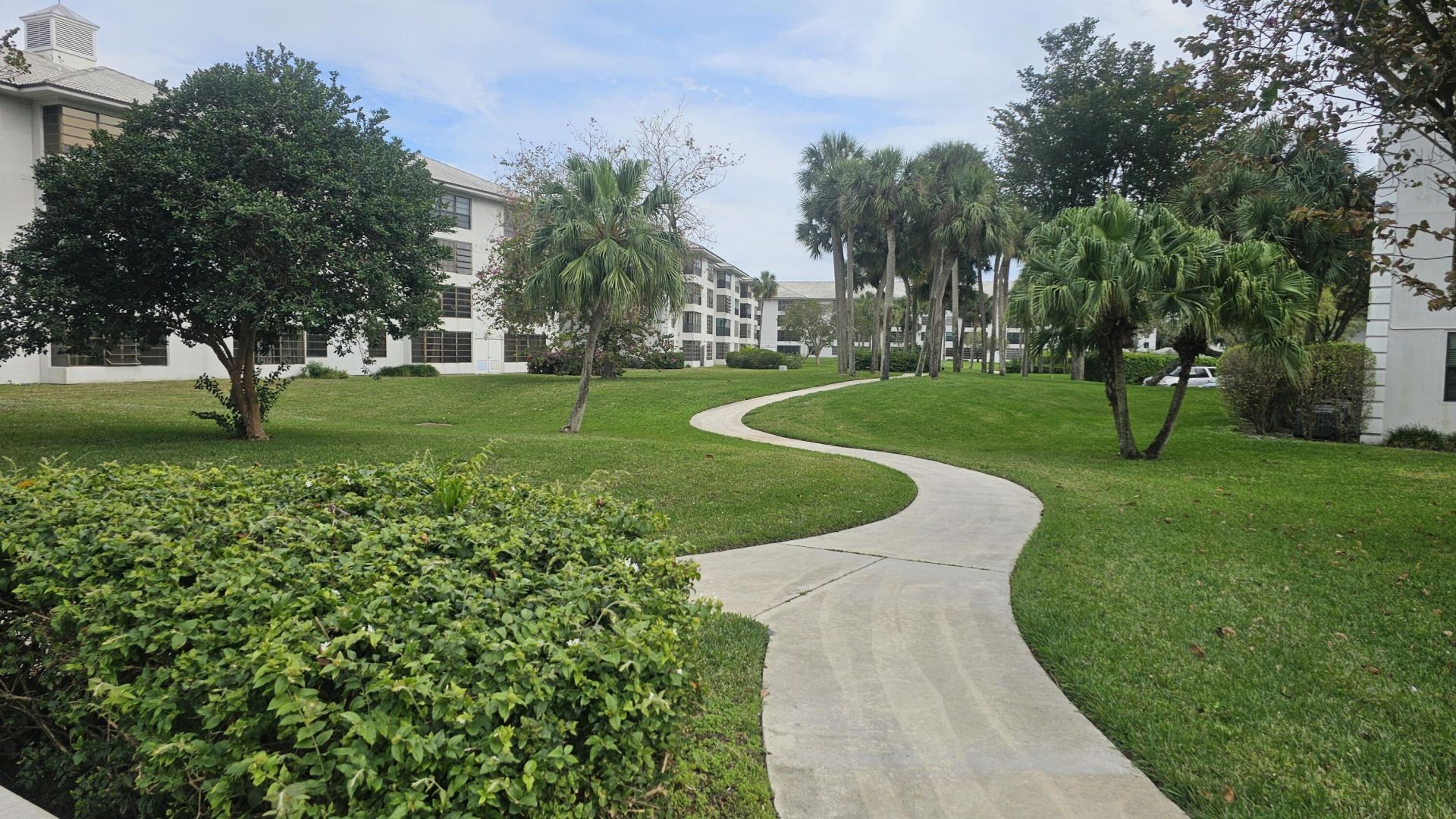 3630 Whitehall Drive, Unit 303, West Palm Beach, FL 33401 Photo