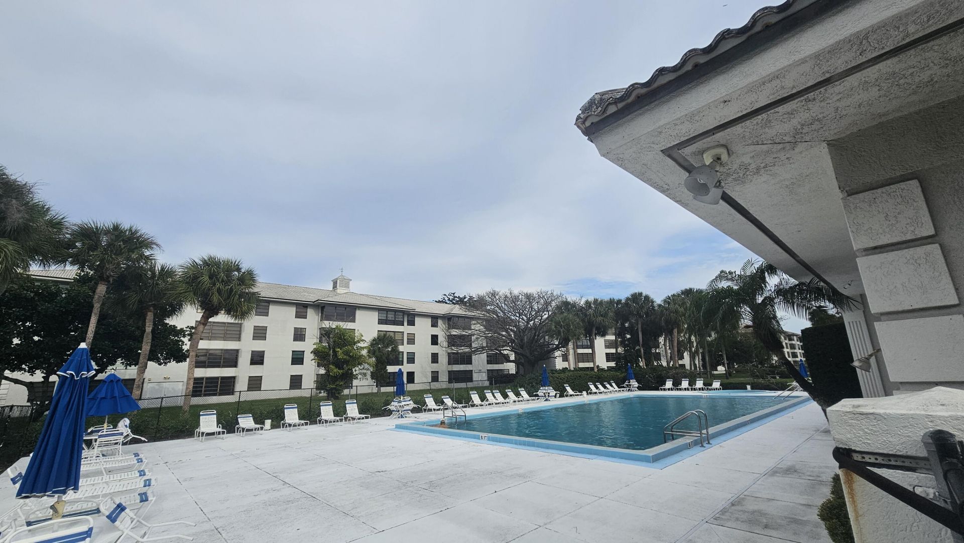 3630 Whitehall Drive, Unit 303, West Palm Beach, FL 33401 Photo