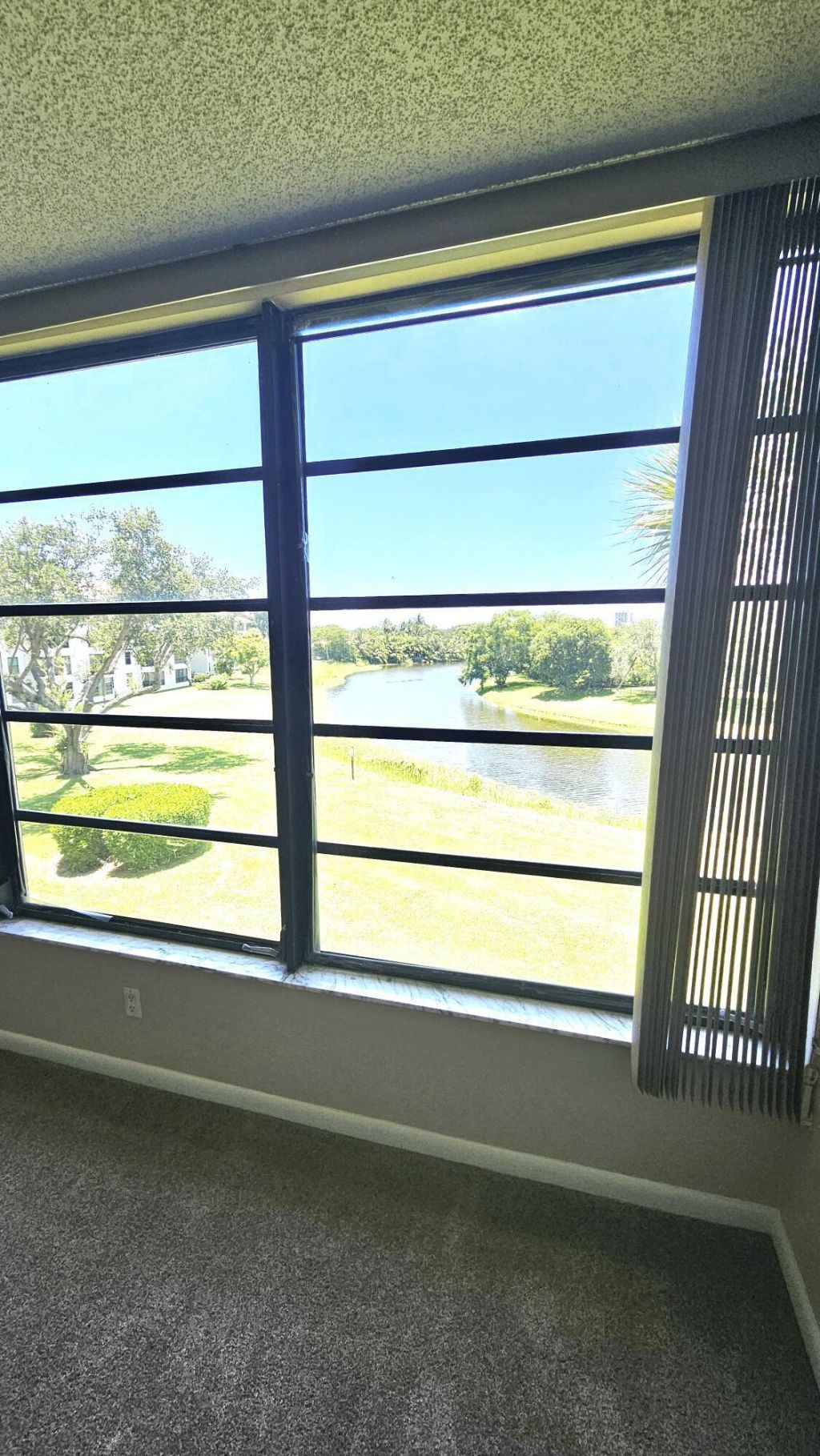 3630 Whitehall Drive, Unit 303, West Palm Beach, FL 33401 Photo