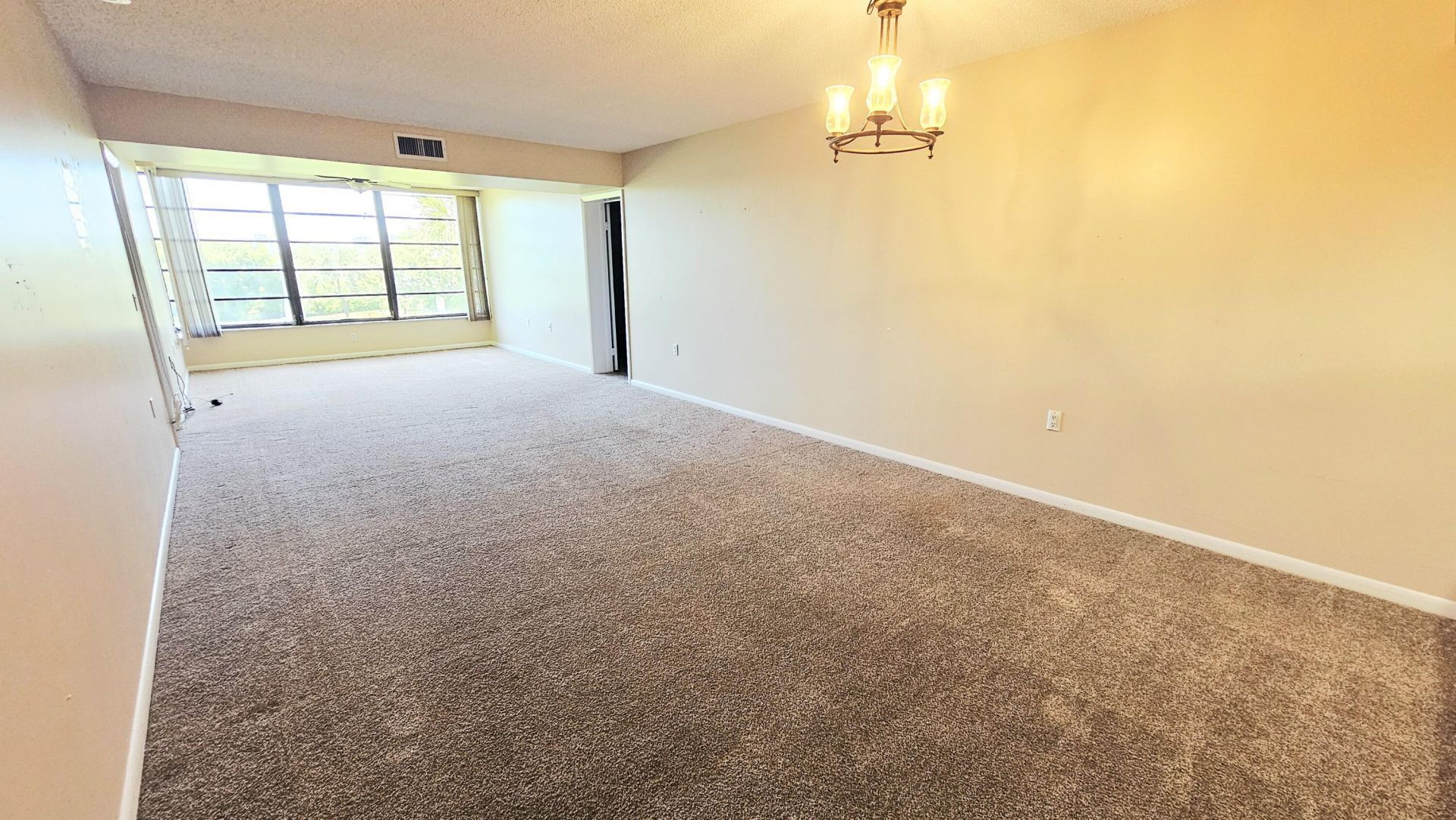 3630 Whitehall Drive, Unit 303, West Palm Beach, FL 33401 Photo