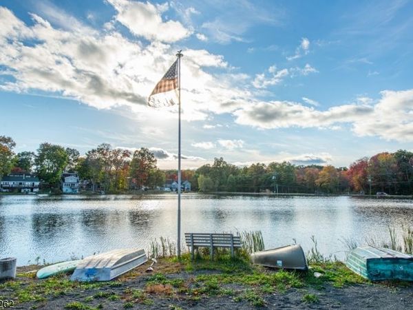 105 Wildwood Rd, Jefferson, NJ 07438