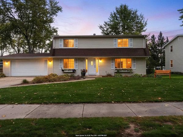 2075 W VISTA CIRCLE, De Pere, WI 54115