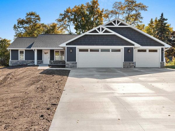 1218 PECOR STREET, Oconto, WI 54153