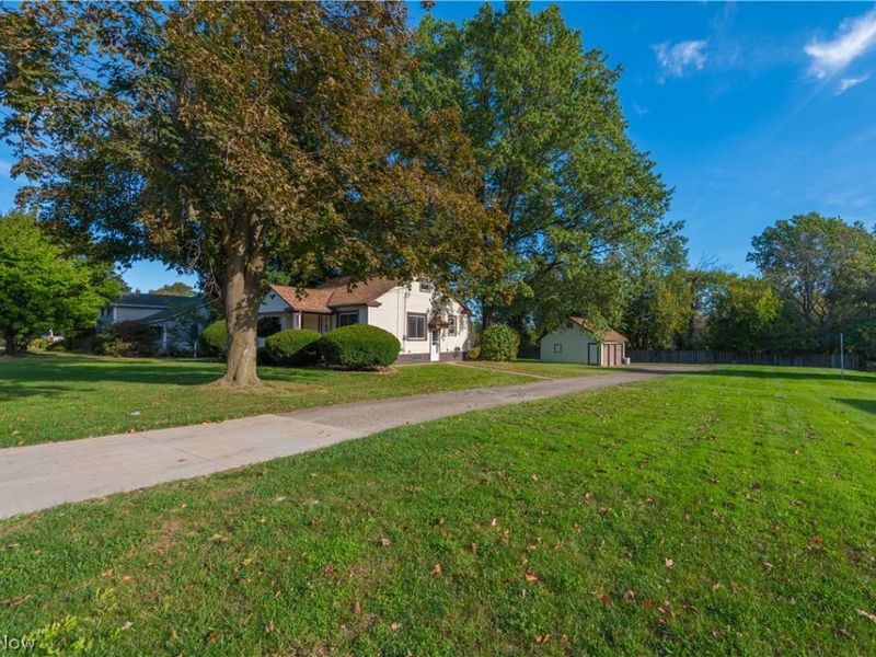 6077 Lake Avenue, Elyria, OH 44035 Photo 36