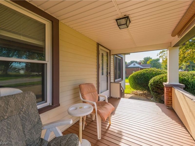 6077 Lake Avenue, Elyria, OH 44035 Photo 4