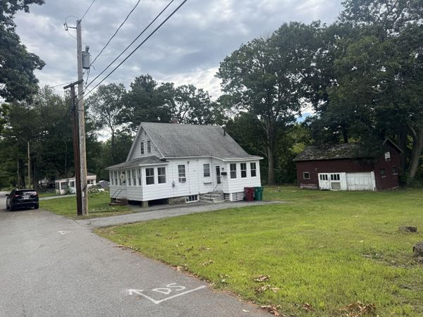 47 Pemberton St, Lowell, MA 01850