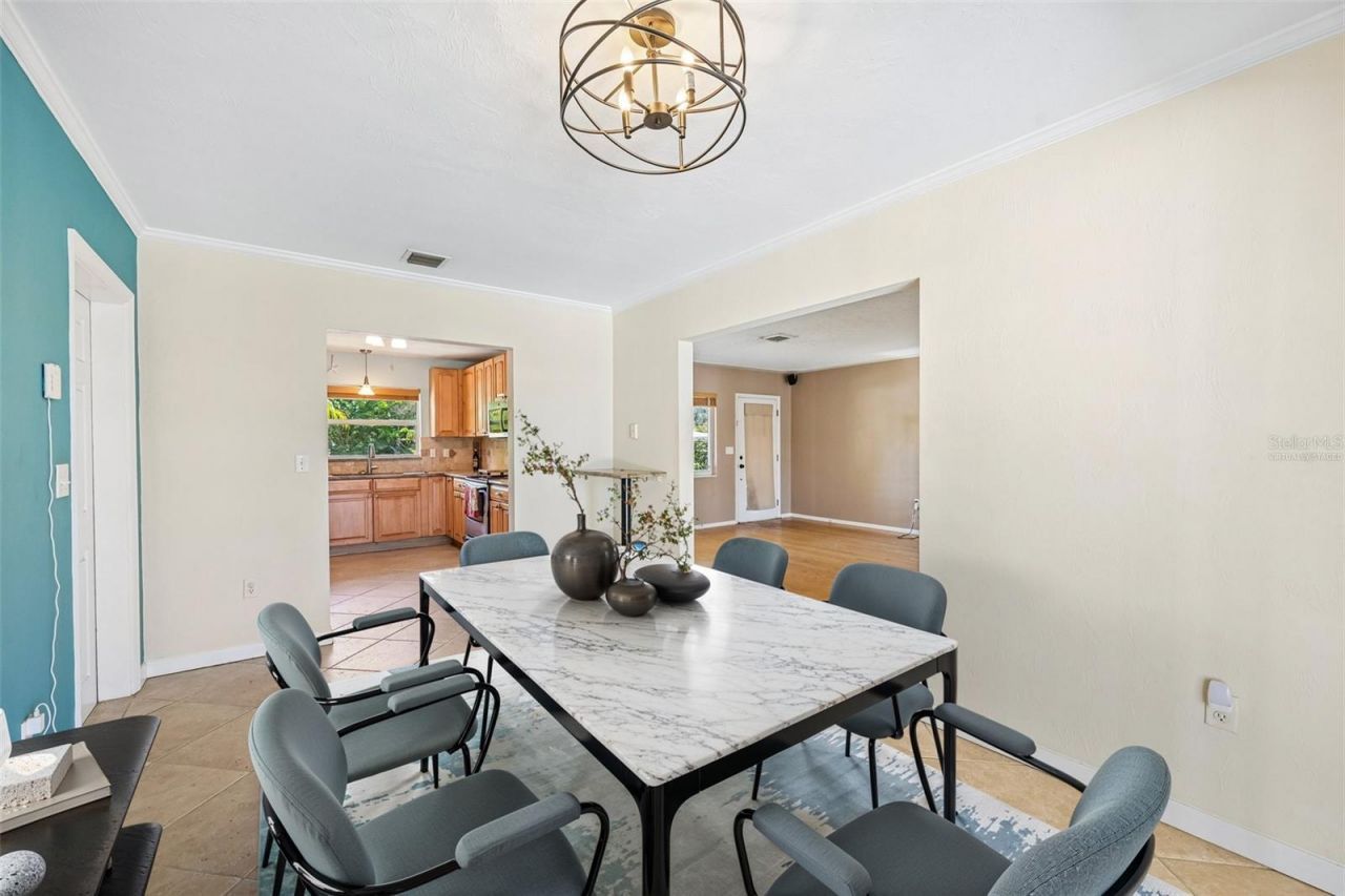 2400 S Brink Avenue , Sarasota, FL 34239 Photo