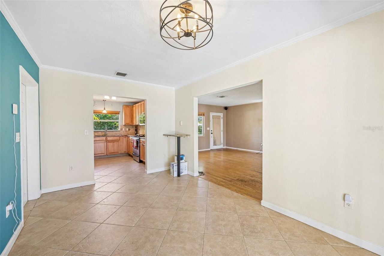 2400 S Brink Avenue , Sarasota, FL 34239 Photo
