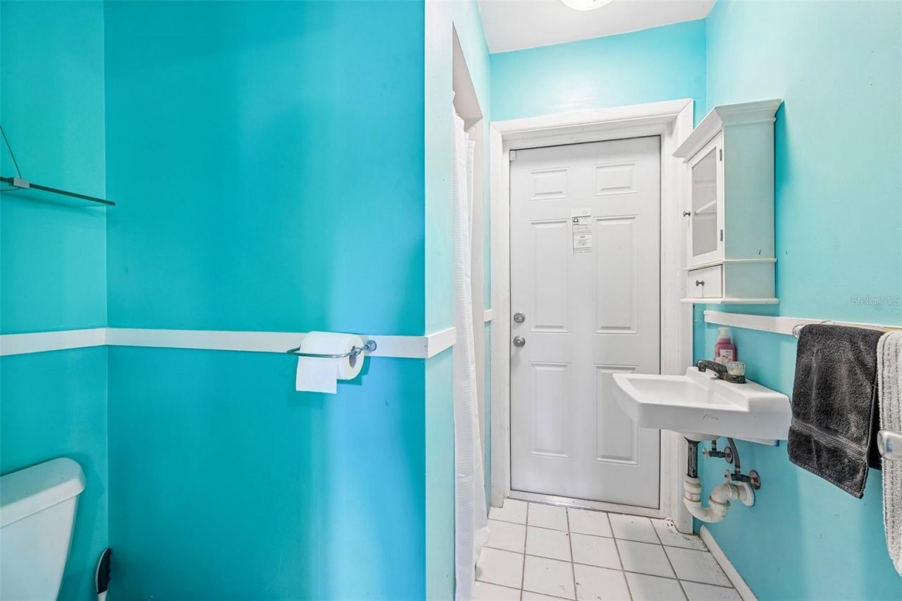 2400 S Brink Avenue , Sarasota, FL 34239 Photo