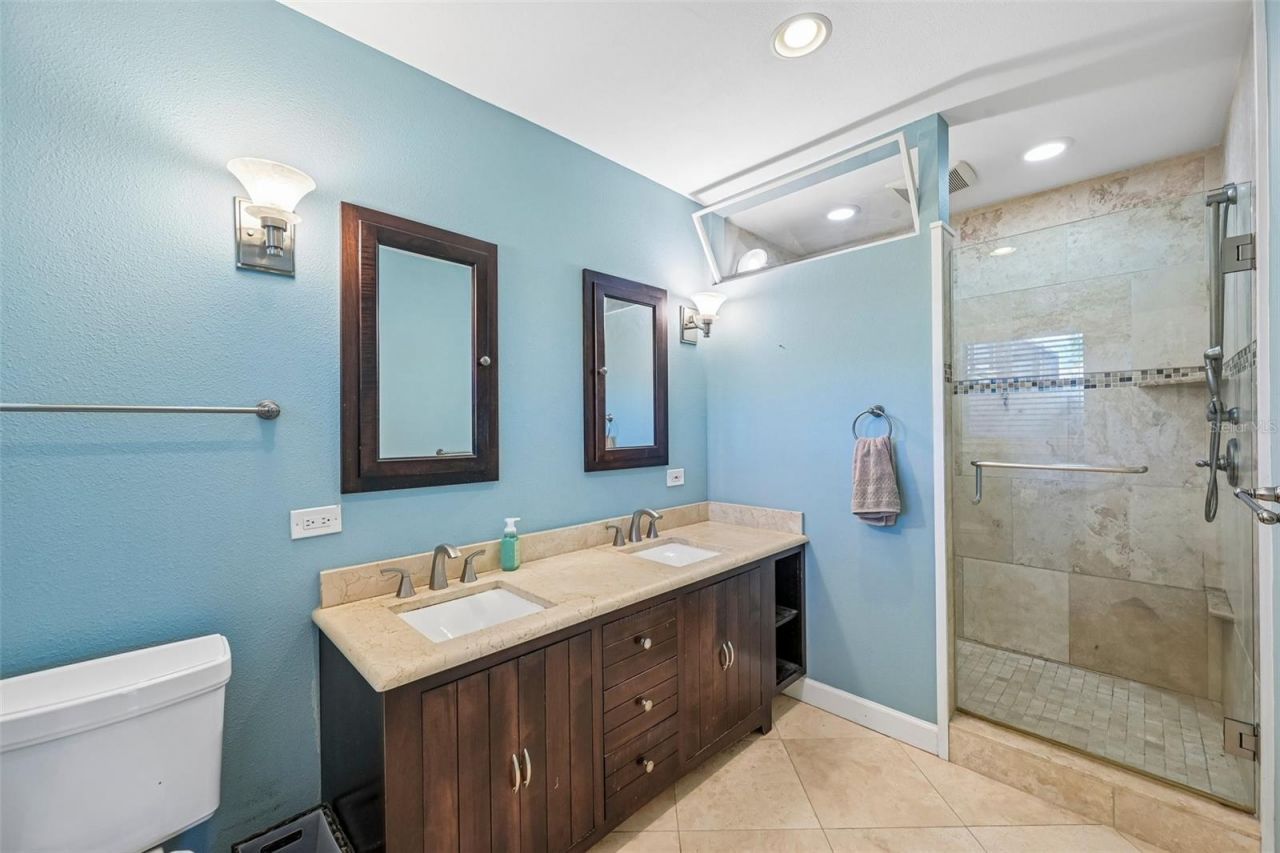 2400 S Brink Avenue , Sarasota, FL 34239 Photo