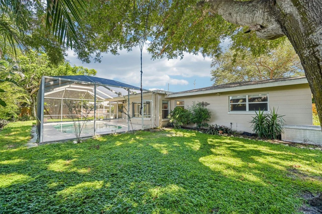 2400 S Brink Avenue , Sarasota, FL 34239 Photo