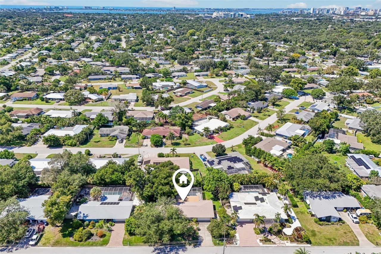 2400 S Brink Avenue , Sarasota, FL 34239 Photo