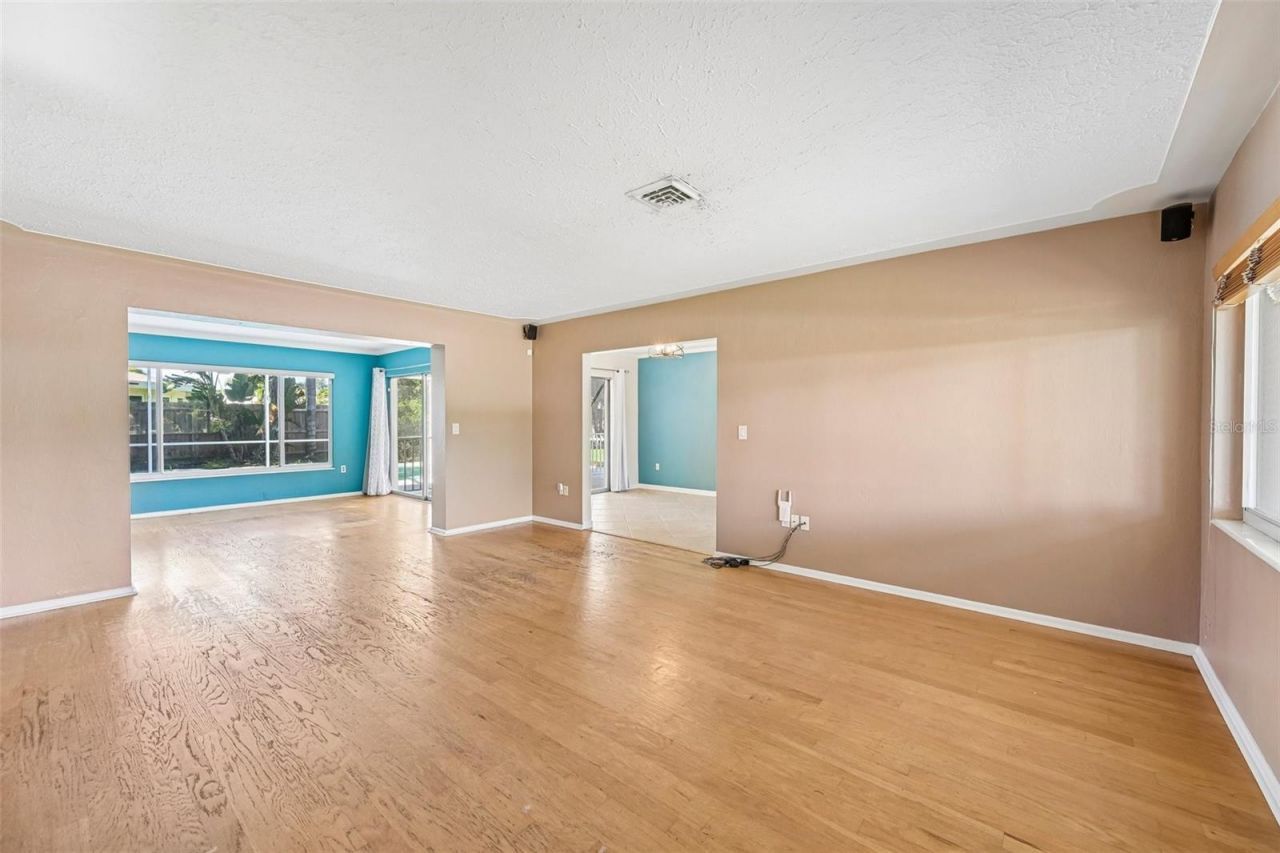 2400 S Brink Avenue , Sarasota, FL 34239 Photo