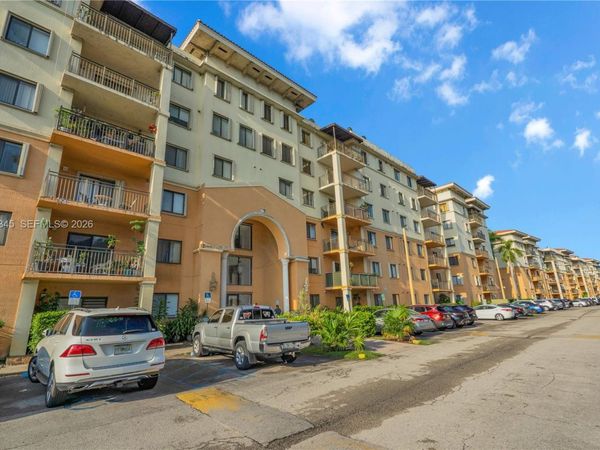 9300 Fontainebleau Blvd , Unit E101, Miami, FL 33172